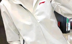 女式冲锋衣品牌怎么选？性价比高吗？