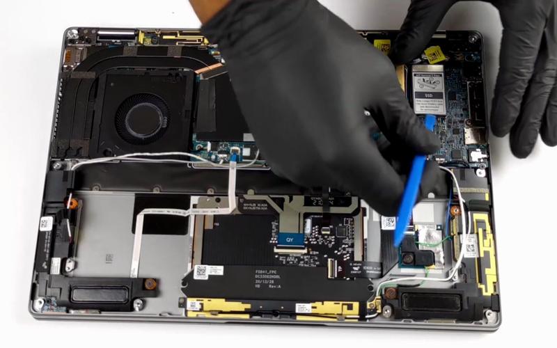 戴尔 Inspiron 14 拆机教程要注意哪些关键步骤？-图3