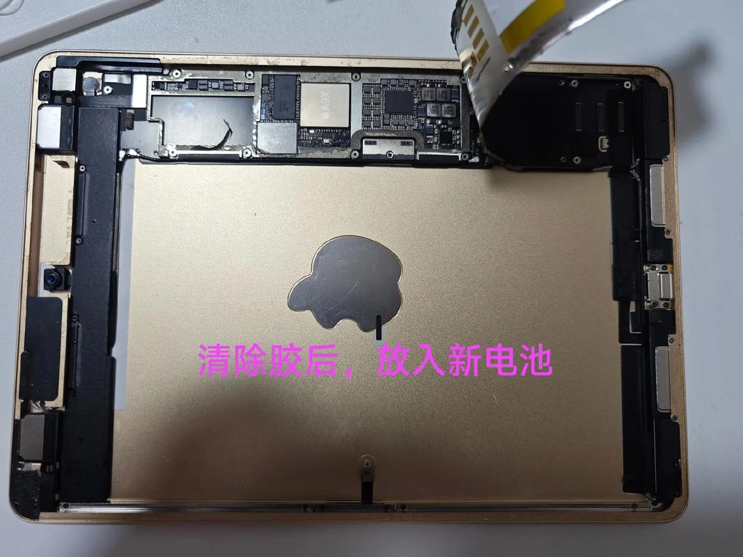 iPad Pro换电池视频教程，自己操作难不难？-图1