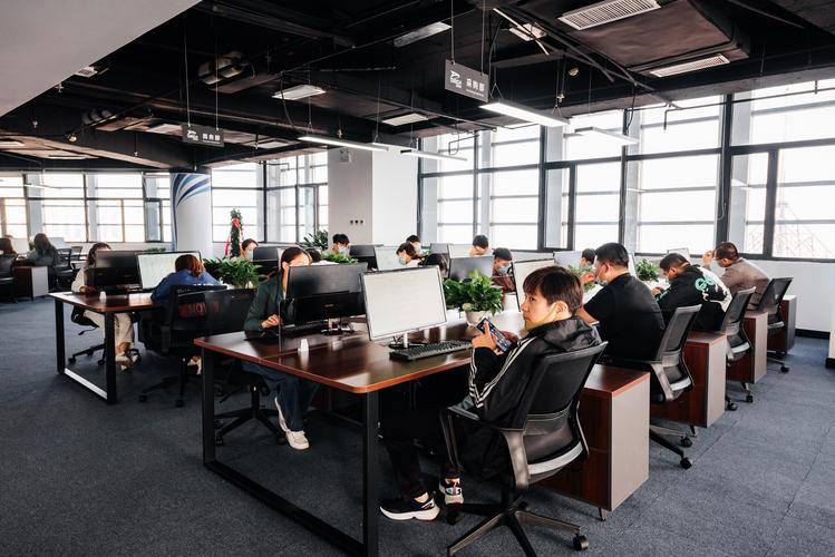 电子互联网行业企业，如何突破增长瓶颈？-图2