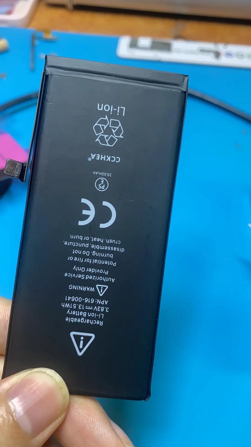 iPhone4s电池品牌哪个好？原厂还是副厂？-图1