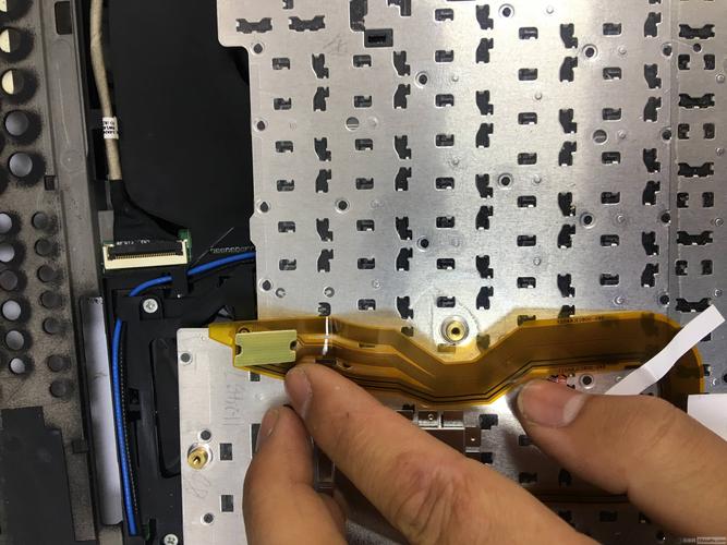 ThinkPad X230拆机教程有哪些关键步骤？-图2