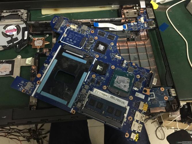 ThinkPad E40拆机教程难不难？-图1