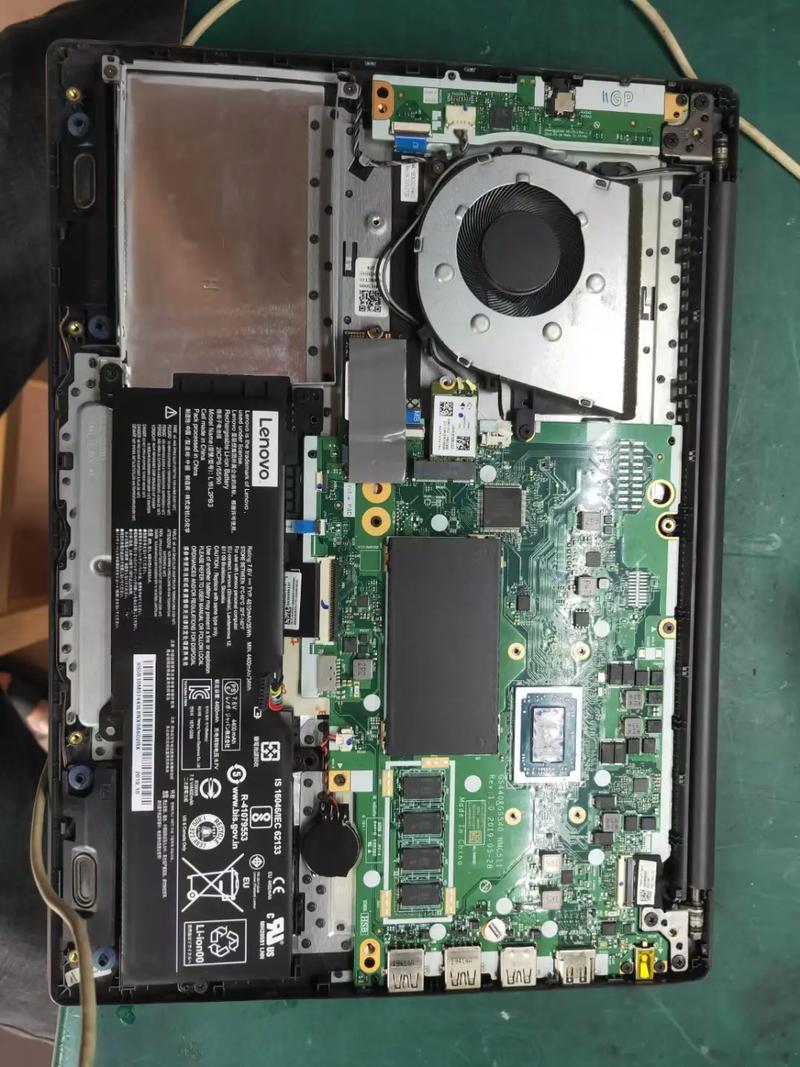 ThinkPad S3拆机教程,关键步骤有哪些?-图2 ThinkPad S3拆机教程,关键步骤有哪些?-图2