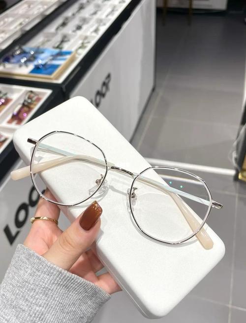 哪些眼镜品牌质量好?-图3 哪些眼镜品牌质量好?-图3